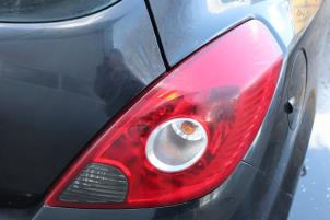 Używane Tylne swiatlo pozycyjne prawe Opel Corsa D 1.2 16V Cena na żądanie oferowane przez Benelux Zwijndrecht B.V.