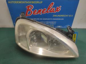 Used Headlight, right Opel Corsa C (F08/68) 1.2 16V Price on request offered by Benelux Zwijndrecht B.V.