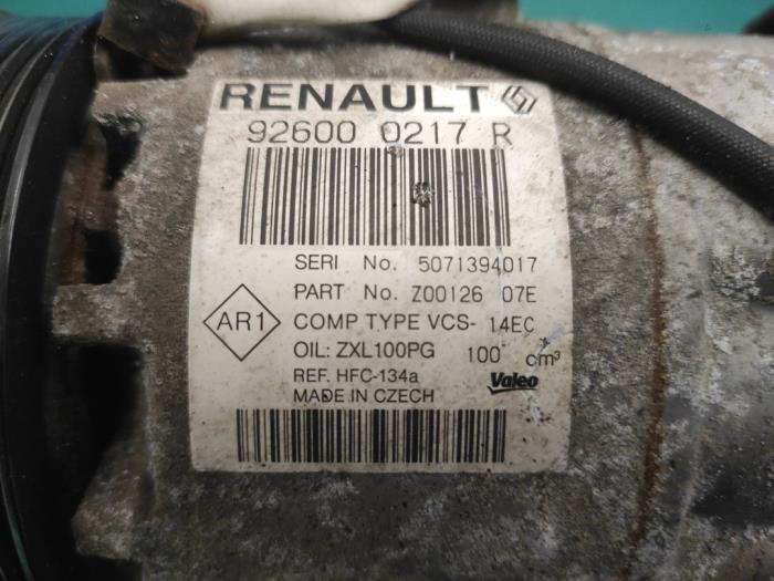 Compresseur de clim d'un Renault Clio IV Estate/Grandtour (7R) 0.9 Energy TCE 12V 2015