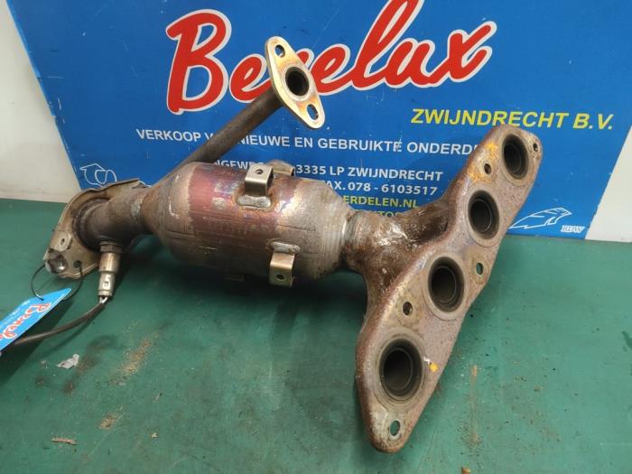 Catalytic converter Toyota Yaris III 1.5 16V Hybrid 174100M180 1NZFXE