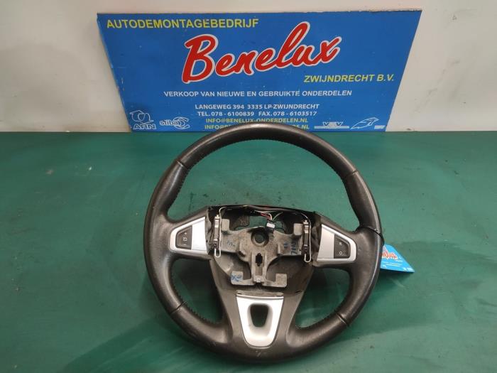 Gebrauchte Lenkrad Renault Grand Scénic III (JZ) 1.2 16V TCe 115 Preis € 60,00 Margenregelung angeboten von Benelux Zwijndrecht B.V.