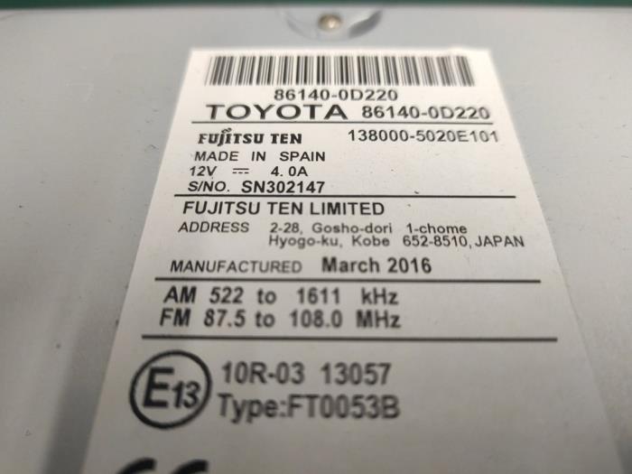 Sistema de navegación de un Toyota Yaris III (P13) 1.5 16V Hybrid 2016