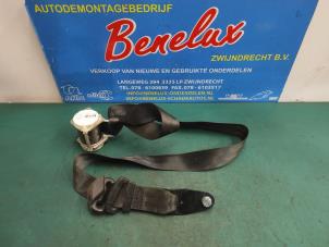 Used Rear seatbelt, right Iveco New Daily VI 33S13, 35C13, 35S13 Price on request offered by Benelux Zwijndrecht B.V.