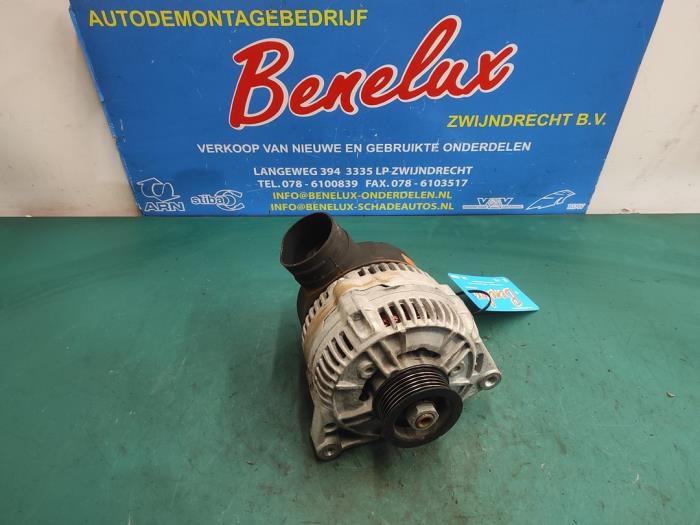 Begagnade Dynamo Audi 100 (C4) 2.3 E 5E Pris på förfrågan erbjuds av Benelux Zwijndrecht B.V.