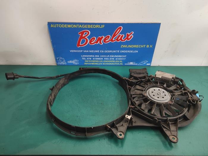 Gebrauchte Kühlerventilator Audi A4 Avant (B7) 2.5 TDI V6 24V Preis auf Anfrage angeboten von Benelux Zwijndrecht B.V.