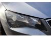 Headlight, right from a Skoda Superb Combi (3V5), 2015 1.6 TDI, Combi/o, Diesel, 1.598cc, 88kW (120pk), FWD, DCXA, 2015-03 2015