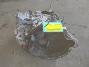 Used Gearbox Mercedes Vito (447.6) 1.6 109 CDI 16V Price on request offered by Benelux Zwijndrecht B.V.