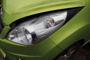 Used Headlight, left Chevrolet Spark (M300) 1.2 16V Price on request offered by Benelux Zwijndrecht B.V.