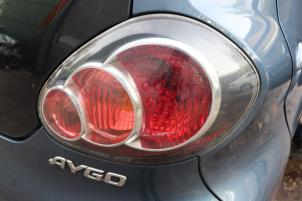 Usados Luz trasera derecha Toyota Aygo (B10) 1.0 12V VVT-i Precio de solicitud ofrecido por Benelux Zwijndrecht B.V.