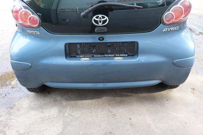 Pare-chocs arrière d'un Toyota Aygo (B10) 1.0 12V VVT-i 2009