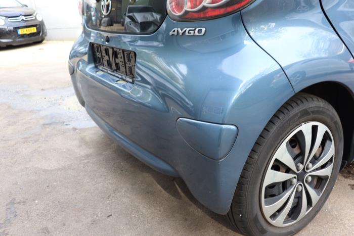 Pare-chocs arrière d'un Toyota Aygo (B10) 1.0 12V VVT-i 2009