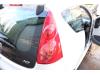 Luz trasera derecha de un Peugeot 107, 2005 / 2014 1.0 12V, Hatchback, Gasolina, 998cc, 50kW (68pk), FWD, 384F; 1KR, 2005-06 / 2014-05, PMCFA; PMCFB; PNCFA; PNCFB 2010