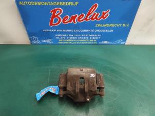 Used Front brake calliper, right Hyundai iX20 (JC) 1.4i 16V Price on request offered by Benelux Zwijndrecht B.V.