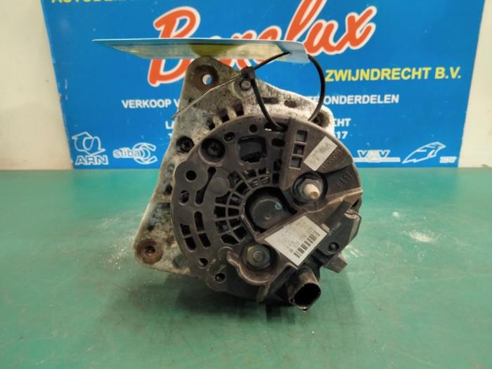 Dynamo from a Volkswagen Polo IV (9N1/2/3) 1.4 16V 2006