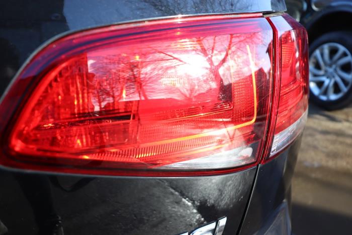 Rücklicht rechts van een Volkswagen Golf VII (AUA) 1.2 TSI 16V 2016