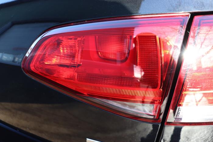 Rücklicht rechts van een Volkswagen Golf VII (AUA) 1.2 TSI 16V 2016