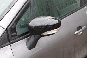 Used Wing mirror, left Renault Clio IV (5R) 1.5 Energy dCi 90 FAP Price on request offered by Benelux Zwijndrecht B.V.