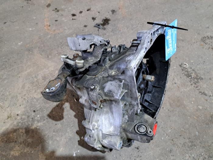 Gearbox from a Peugeot 207 SW (WE/WU) 1.6 16V VTRi 2010