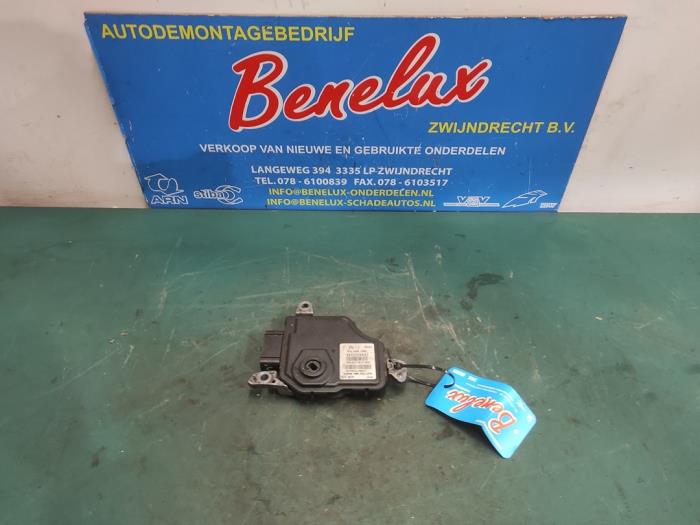 Used Automatic gearbox computer Opel Vivaro 2.0 Diesel 145 Price € 453,75 Inclusive VAT offered by Benelux Zwijndrecht B.V.