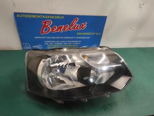 Used Headlight, right Volkswagen Transporter T5 2.0 TDI DRF Price on request offered by Benelux Zwijndrecht B.V.