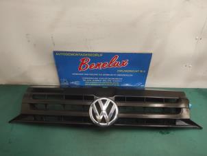 Used Grille Volkswagen Transporter T5 2.0 TDI DRF Price on request offered by Benelux Zwijndrecht B.V.