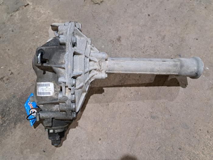 Begagnade Främre differential Landrover Discovery V (LR) 3.0 sdv6 24V Pris på förfrågan erbjuds av Benelux Zwijndrecht B.V.