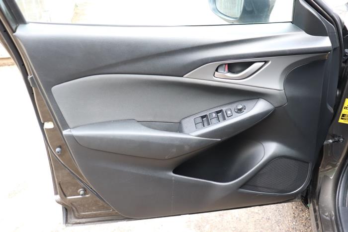 Portière 4portes avant gauche d'un Mazda CX-3 2.0 SkyActiv-G 120 2015