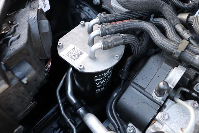 Filtro de combustible de un Volkswagen Caddy Cargo V (SBA/SBH) 2.0 TDI BlueMotionTechnology 2023