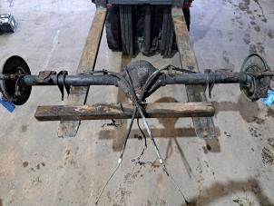 Used Rear wheel drive rear axle Volkswagen Crafter 2.5 TDI 30/32/35/46/50 Price on request offered by Benelux Zwijndrecht B.V.