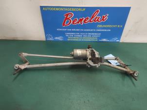 Used Wiper motor + mechanism Opel Movano 2.3 CDTi Biturbo 16V FWD Price on request offered by Benelux Zwijndrecht B.V.