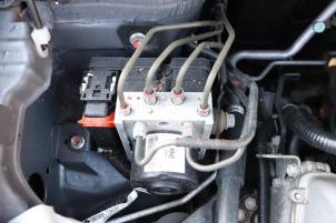 Gebrauchte ABS Pumpe Suzuki Swift (ZA/ZC/ZD1/2/3/9) 1.3 VVT 16V Preis auf Anfrage angeboten von Benelux Zwijndrecht B.V.