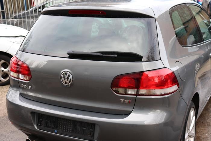Portón trasero de un Volkswagen Golf VI (5K1) 1.4 TSI 122 16V 2009