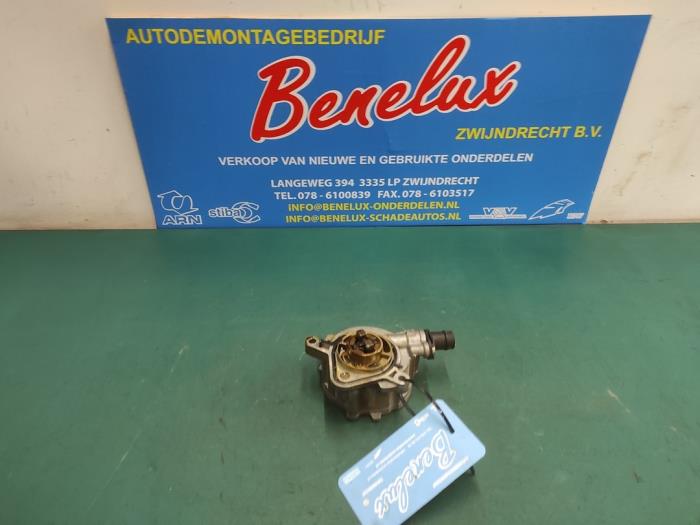 Usagé Pompe à vide (essence) Renault Megane IV Estate (RFBK) 1.3 TCE 115 16V Prix sur demande proposé par Benelux Zwijndrecht B.V.