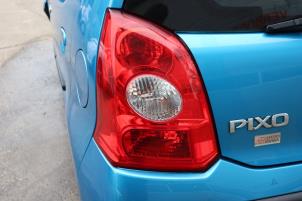 Używane Tylne swiatlo pozycyjne lewe Nissan Pixo (D31S) 1.0 12V Cena na żądanie oferowane przez Benelux Zwijndrecht B.V.