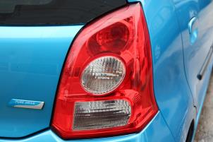 Używane Tylne swiatlo pozycyjne prawe Nissan Pixo (D31S) 1.0 12V Cena na żądanie oferowane przez Benelux Zwijndrecht B.V.