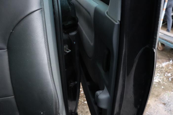 Porte latérale gauche d'un Fiat Scudo (270) 2.0 D Multijet 2014