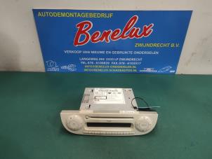 Usagé Radio/Lecteur CD Fiat 500 (312) 0.9 TwinAir 85 Prix sur demande proposé par Benelux Zwijndrecht B.V.