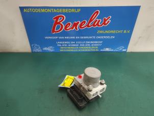 Usados Bomba ABS Tesla Model 3 EV Precio de solicitud ofrecido por Benelux Zwijndrecht B.V.