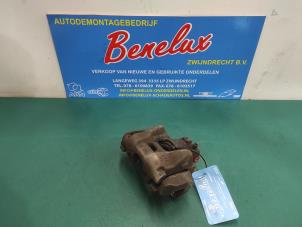 Used Front brake calliper, left Fiat 500X (334) 1.4 Multi Air 16V Price on request offered by Benelux Zwijndrecht B.V.