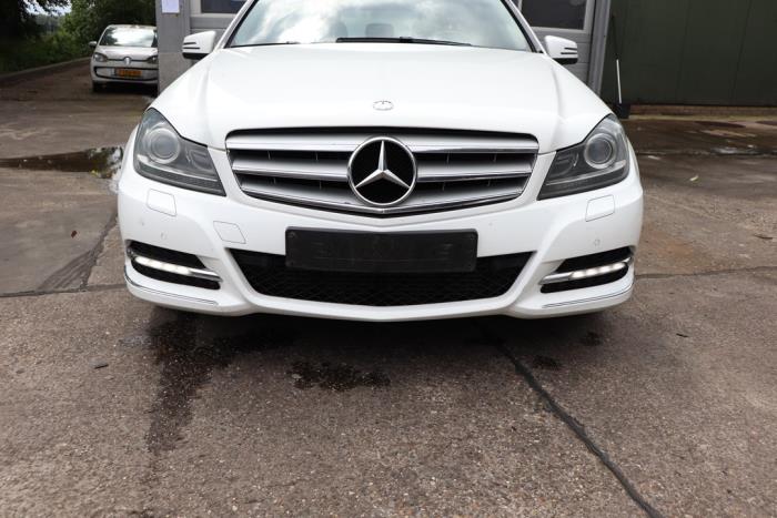 Gebrauchte Vorderfront komplett Mercedes C Estate (S204) 2.2 C-220 CDI 16V BlueEfficiency Preis € 2.500,00 Margenregelung angeboten von Benelux Zwijndrecht B.V.