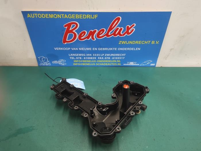 Usagé Couvercle soupapes Opel Crossland (X) 1.2 Turbo 12V Prix sur demande proposé par Benelux Zwijndrecht B.V.