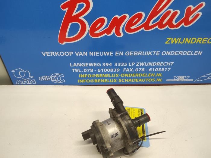Begagnade Extra vattenpump Kia EV6 (CV) 77.4 kWh RWD Pris på förfrågan erbjuds av Benelux Zwijndrecht B.V.