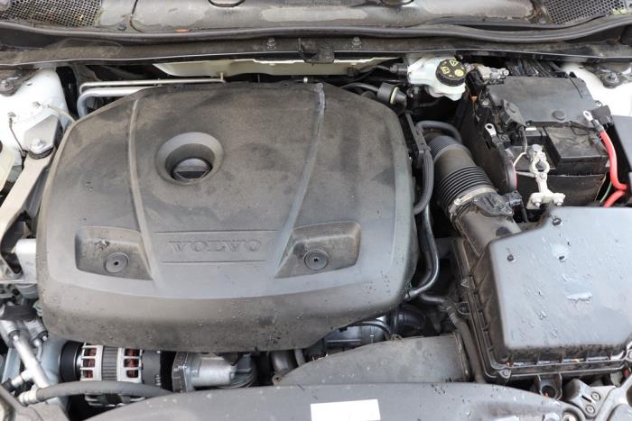 Gebrauchte Getriebe Volvo V40 Cross Country (MZ) 2.0 T3 16V Preis auf Anfrage angeboten von Benelux Zwijndrecht B.V.