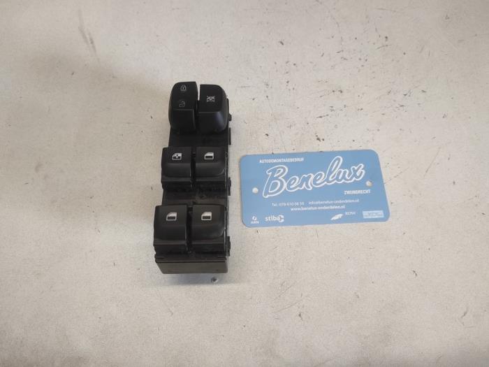Usados Interruptor de ventanilla eléctrica Kia Picanto (JA) 1.0 T-GDI 12V Precio de solicitud ofrecido por Benelux Zwijndrecht B.V.