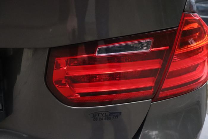 Taillight, right from a BMW 3 serie (F30) 320i 2.0 16V 2012