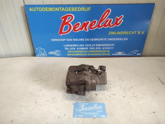 Gebrauchte Bremszange links hinten Ford Focus 3 1.6 EcoBoost 16V Preis auf Anfrage angeboten von Benelux Zwijndrecht B.V.