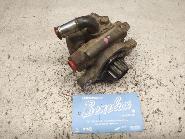 Usagé Pompe de direction Toyota Hilux IV Prix sur demande proposé par Benelux Zwijndrecht B.V.