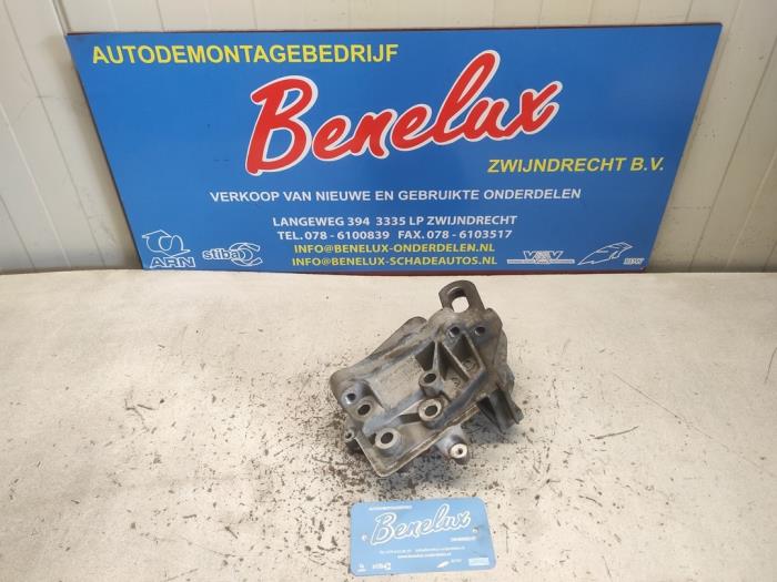 Used Engine mount Ford Kuga II (DM2) 1.5 EcoBoost 16V 150 Price on request offered by Benelux Zwijndrecht B.V.