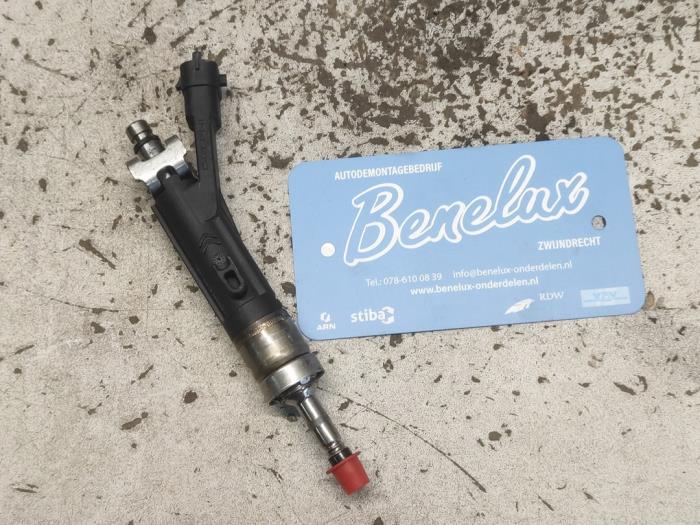 Usagé Injecteur (injection essence) Opel Crossland (X) 1.2 Turbo 12V Euro 6 Prix sur demande proposé par Benelux Zwijndrecht B.V.