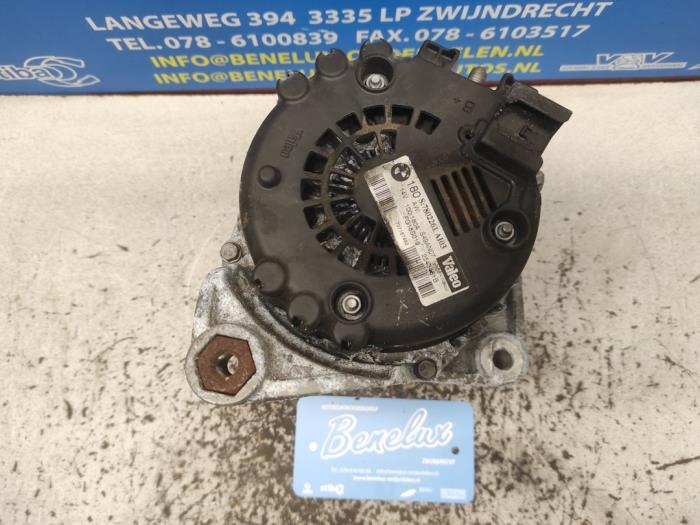 Dynamo från en BMW 3 serie Touring (E91) 318d 16V 2008